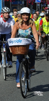 Kimberley_Walsh_attends_Sky_Ride_Leeds_07_07_13_282729.jpg