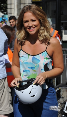 Kimberley_Walsh_attends_Sky_Ride_Leeds_07_07_13_283429.jpg