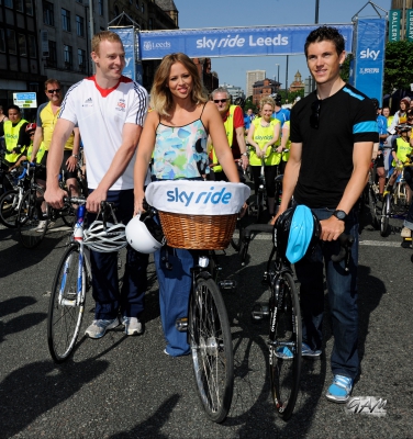Kimberley_Walsh_attends_Sky_Ride_Leeds_07_07_13_284829.jpg