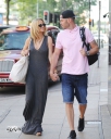 Sarah_Harding_and_boyfriend_out_shopping_in_Manchester_11_07_13_28629.jpg