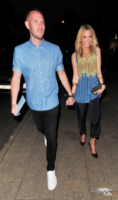 Sarah_Harding_and_boyfriend_on_a_night_out_12_07_13_28229.jpg