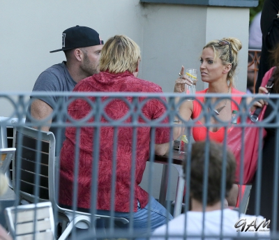Sarah_and_Mark_out_in_West_London_19_07_13_281629.jpg