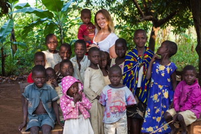 Kimberley_Walsh_visits_MIFUMI_in_Uganda_-_July_2013_28129.jpg