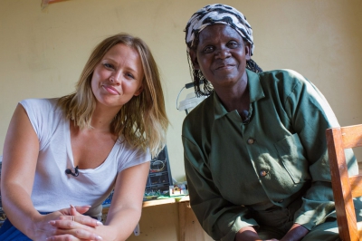 Kimberley_Walsh_visits_MIFUMI_in_Uganda_-_July_2013_281429.jpg