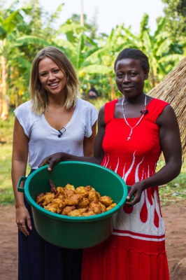 Kimberley_Walsh_visits_MIFUMI_in_Uganda_-_July_2013_28529.jpg