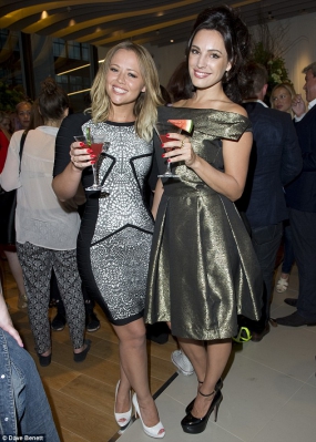 Kimberley_Walsh_at_Pandora_Store_Launch2C_Oxford_Street_05_09_13_28329.jpg