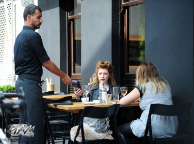 Nicola_Roberts_out_for_lunch_at_E_O_restaurant2C_London_03_09_13_281329.jpg