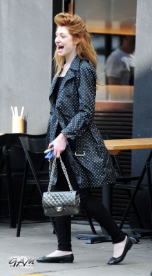 Nicola_Roberts_out_for_lunch_at_E_O_restaurant2C_London_03_09_13_28429.jpg