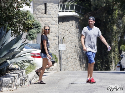 Sarah_and_Mark_house_hunting_in_LA_20_08_13_28229.jpg