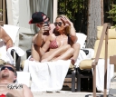 Имя файла=Sarah_and_Mark_relaxing_in_a_pool_in_Las_Vegas_07_08_13_281229.jpg
Размер файла=674КБ
Размеры=2750x2299
Дата=Сент 07, 2013 Sarah_and_Mark_relaxing_in_a_pool_in_Las_Vegas_07_08_13_281229.jpg