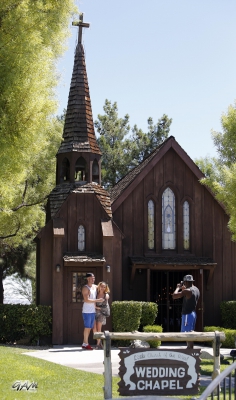 Sarah_and_Mark_seen_looking_around_a_Wedding_Chapel_in_Vegas_08_08_13_281129.jpg