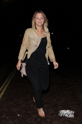 Kimberley_Walsh_leaving_Regents_Park_Open_Air_Theatre_21_08_13_28829.jpg