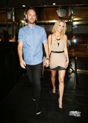 Sarah_and_Mark_head_out_for_a_meal_in_Las_Vegas_14_08_13_28329.jpg