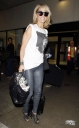 Sarah_and_Mark_arrive_at_LAX_airport_from_London_18_09_13_283229.jpg