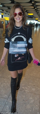 Cheryl_Arriving_at_Heathrow_Airport_04_10_13_28929.jpg