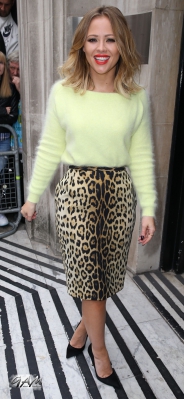 Kimberley_Walsh_outside_BBC_Radio_2_studios_23_09_13_28529.jpg