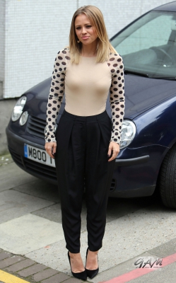 Kimberley_Walsh_outside_ITV_Studios_30_09_13_281029.jpg