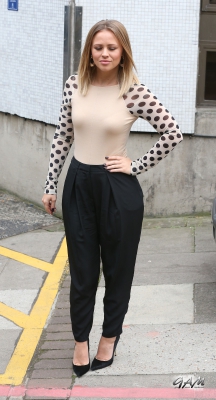 Kimberley_Walsh_outside_ITV_Studios_30_09_13_282729.jpg