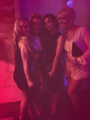 Cheryl_Cole_celebrates_Nicola_Roberts_birthday_05_10_13_28129.jpeg