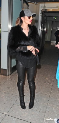 Cheryl_Arriving_at_Heathrow_Airport_6_10_13_281129.jpg
