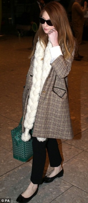 Cheryl_Arriving_at_Heathrow_Airport_6_10_13_282429.jpg