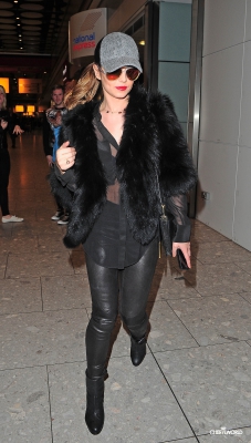 Cheryl_Arriving_at_Heathrow_Airport_6_10_13_284729.jpg