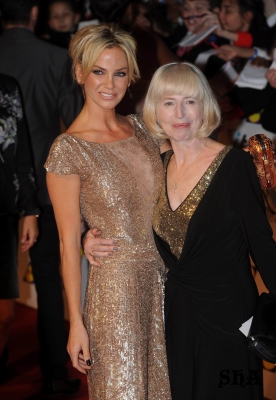 Kimberley_and_Sarah_attend_The_Pride_of_Britain_Awards_07_10_13_2815629.jpg