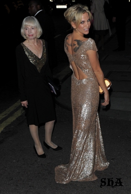 Kimberley_and_Sarah_attend_The_Pride_of_Britain_Awards_07_10_13_2817929.jpg
