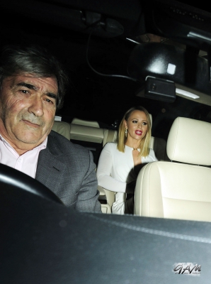 Kimberley_and_Sarah_leaving_the_Pride_of_Britain_awards_07_10_13_28429.jpg