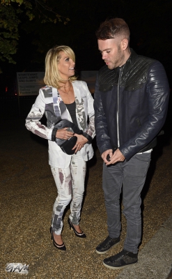 Sarah_and_Mark_leaving_the_Serpentine_Gallery_s_Party_16_09_13_28129.jpg