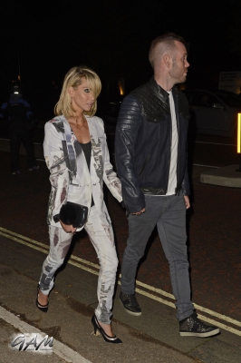 Sarah_and_Mark_leaving_the_Serpentine_Gallery_s_Party_16_09_13_28529.jpg