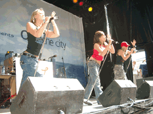 Girls_Aloud_at_Capital_FM_Greenwhich_London_150803_9.gif