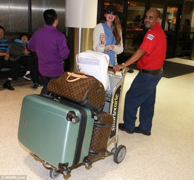 Nadine_Coyle_at_LAX_Airport_17_10_13_28129.jpg