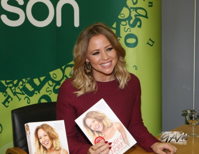 Kimberley_Walsh_at_her_book_signing_at_Easons2C_Dublin_26_10_13_28729.jpg