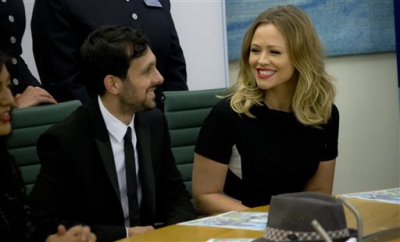 Kimberley_Walsh_at_the_Launch_of_Asian_Sunday_London_Edition_29_10_13_281129.jpg