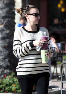 Nadine_Coyle_out_and_about_in_Los_Angeles_28_10_13_281729.jpg