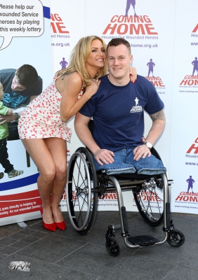 Sarah_Harding_launches_the_Coming_Home_Lottery_30_10_13_281029.jpg