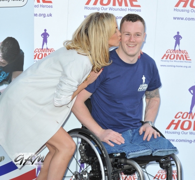 Sarah_Harding_launches_the_Coming_Home_Lottery_30_10_13_282729.jpg