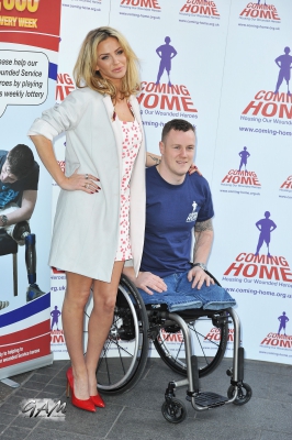 Sarah_Harding_launches_the_Coming_Home_Lottery_30_10_13_283129.jpg