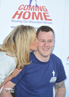 Sarah_Harding_launches_the_Coming_Home_Lottery_30_10_13_283229.jpg