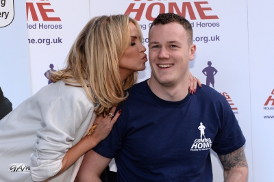 Sarah_Harding_launches_the_Coming_Home_Lottery_30_10_13_28329.jpg