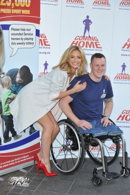 Sarah_Harding_launches_the_Coming_Home_Lottery_30_10_13_283429.jpg
