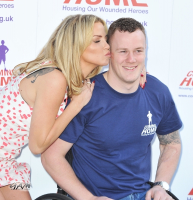 Sarah_Harding_launches_the_Coming_Home_Lottery_30_10_13_283629.jpg