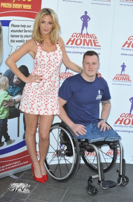 Sarah_Harding_launches_the_Coming_Home_Lottery_30_10_13_283829.jpg