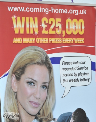 Sarah_Harding_launches_the_Coming_Home_Lottery_30_10_13_284629.jpg