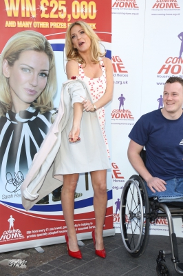 Sarah_Harding_launches_the_Coming_Home_Lottery_30_10_13_28829.jpg