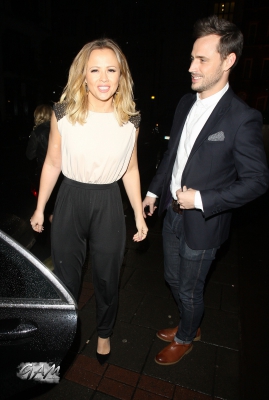 Kimberley_Walsh_leaving_the_Mayfair_Hotel_09_11_13_28829.jpg