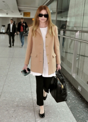Nicola_Roberts_lands_at_Heathrow_airport_from_LA_05_11_13_28629.jpg