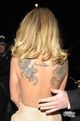 Nicola_and_Sarah_leaving_the_Cosmopolitan_Awards_05_12_13_282629.jpg