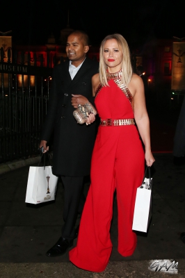 Kimberley_Walsh_leaving_the_Military_Awards_11_12_13_28629.jpg